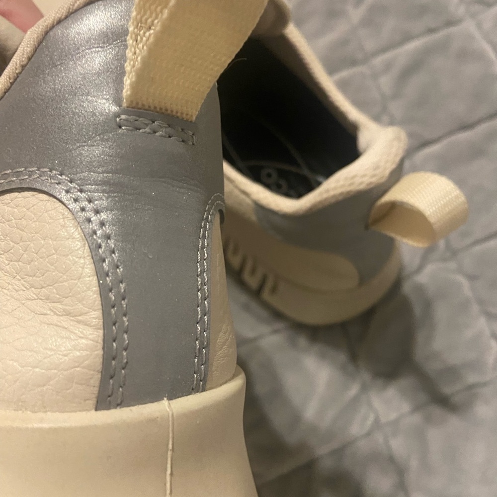 Ecco Size 40 9 9 1/2 Gore-Tex Beige and Gray Sneakers - Picture 8 of 13